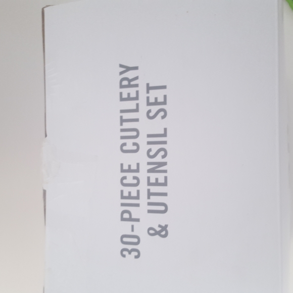 Martha Stewart essentials 30 piece cutlery and utensil set black New - Picture 7 of 13